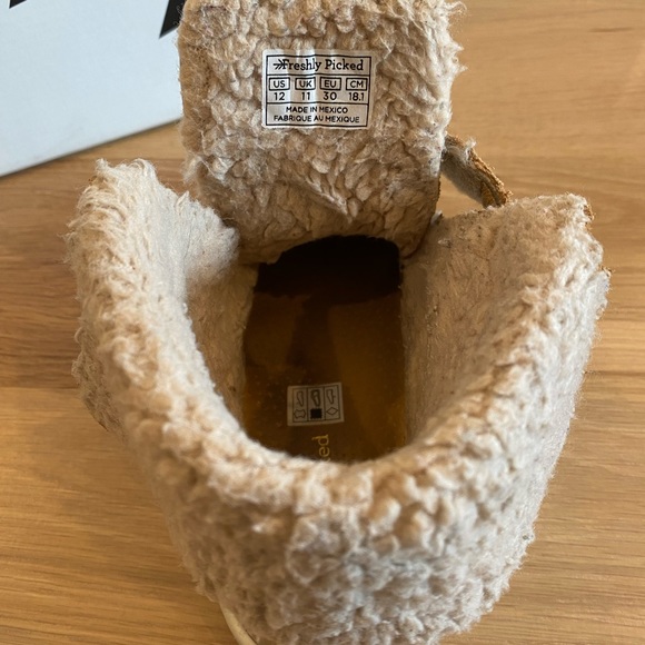 Freshly Picked Gold/Platinum Sherpa Boot - Picture 6 of 8